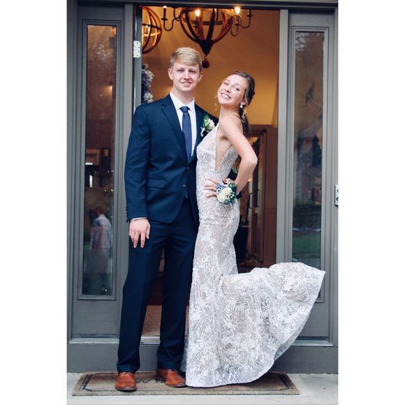 White 2Cute Size 0 Mermaid dress - Picture 2 of 2